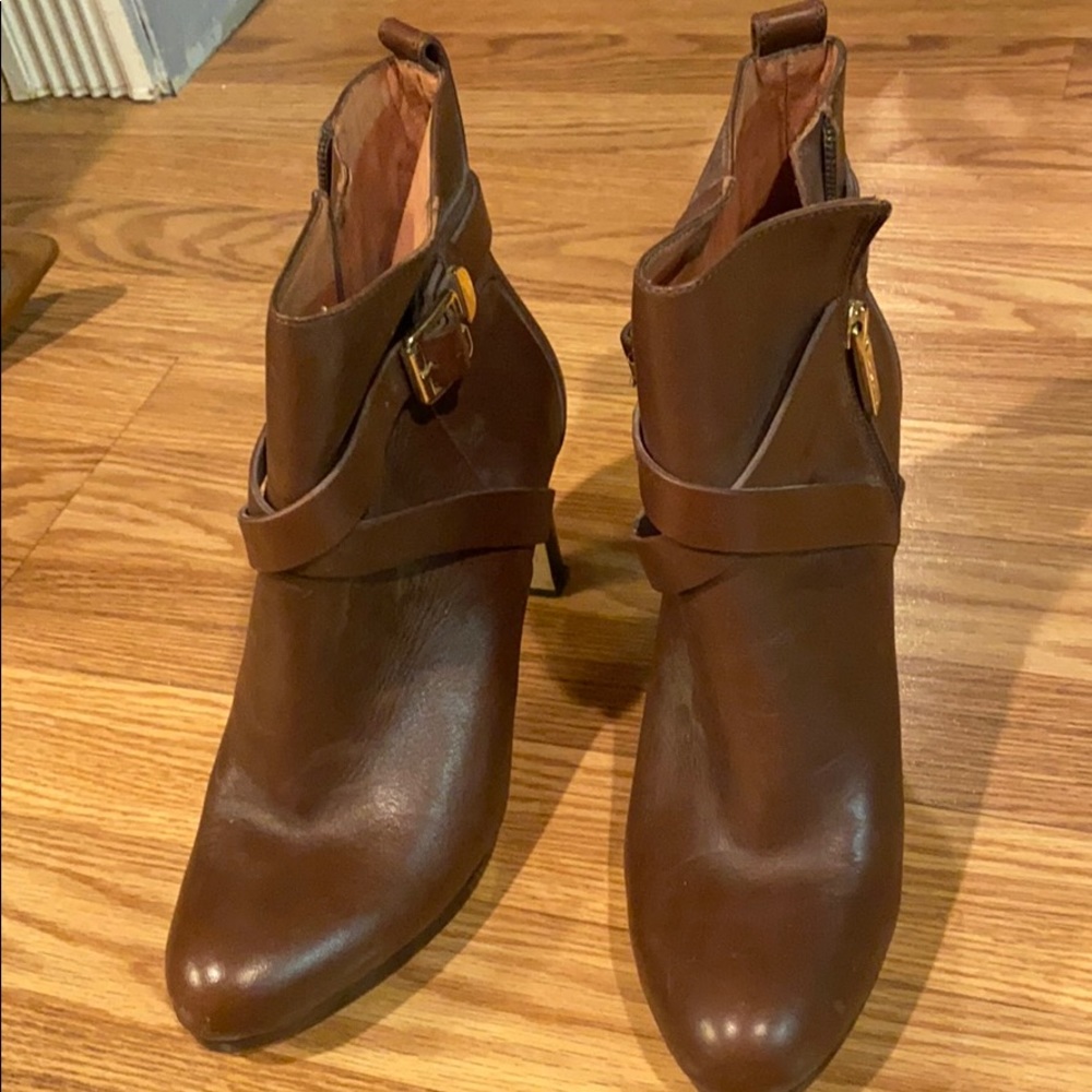Brown Vince Camuto Heels - Picture 2 of 2
